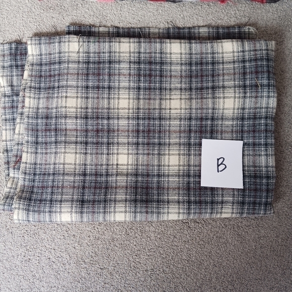 Lot of Plaid Fabric - Picture 5 of 11